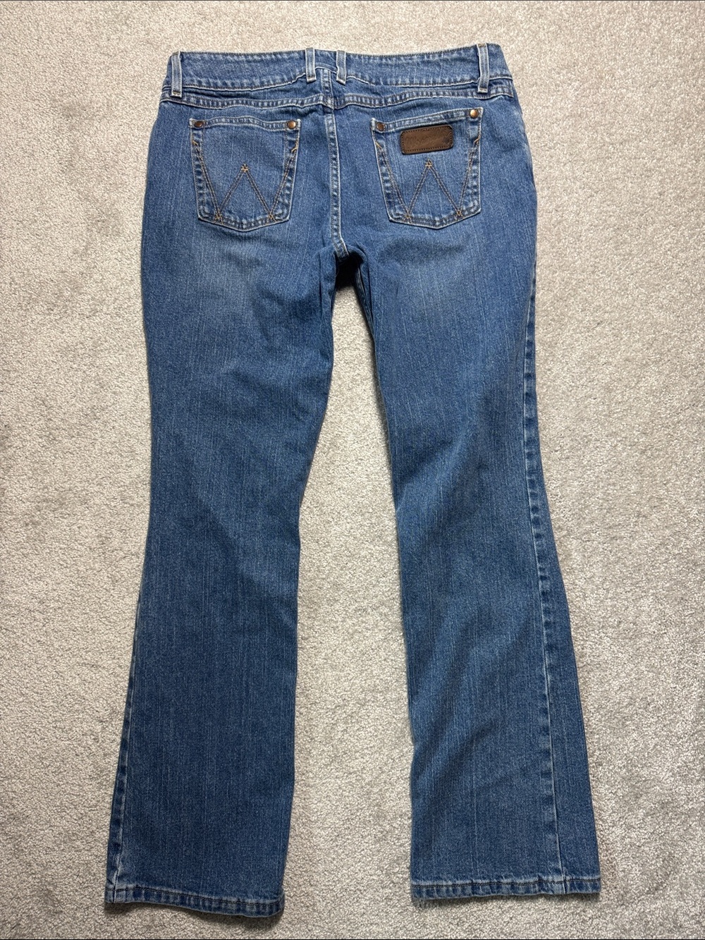 WRANGLER ROOTED MENS JEANS LUBBOCK TEXAS SIZE 32*34* X 32 DENIM MADE USA READ